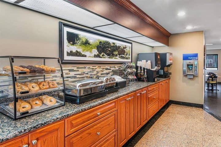 Breakfast area